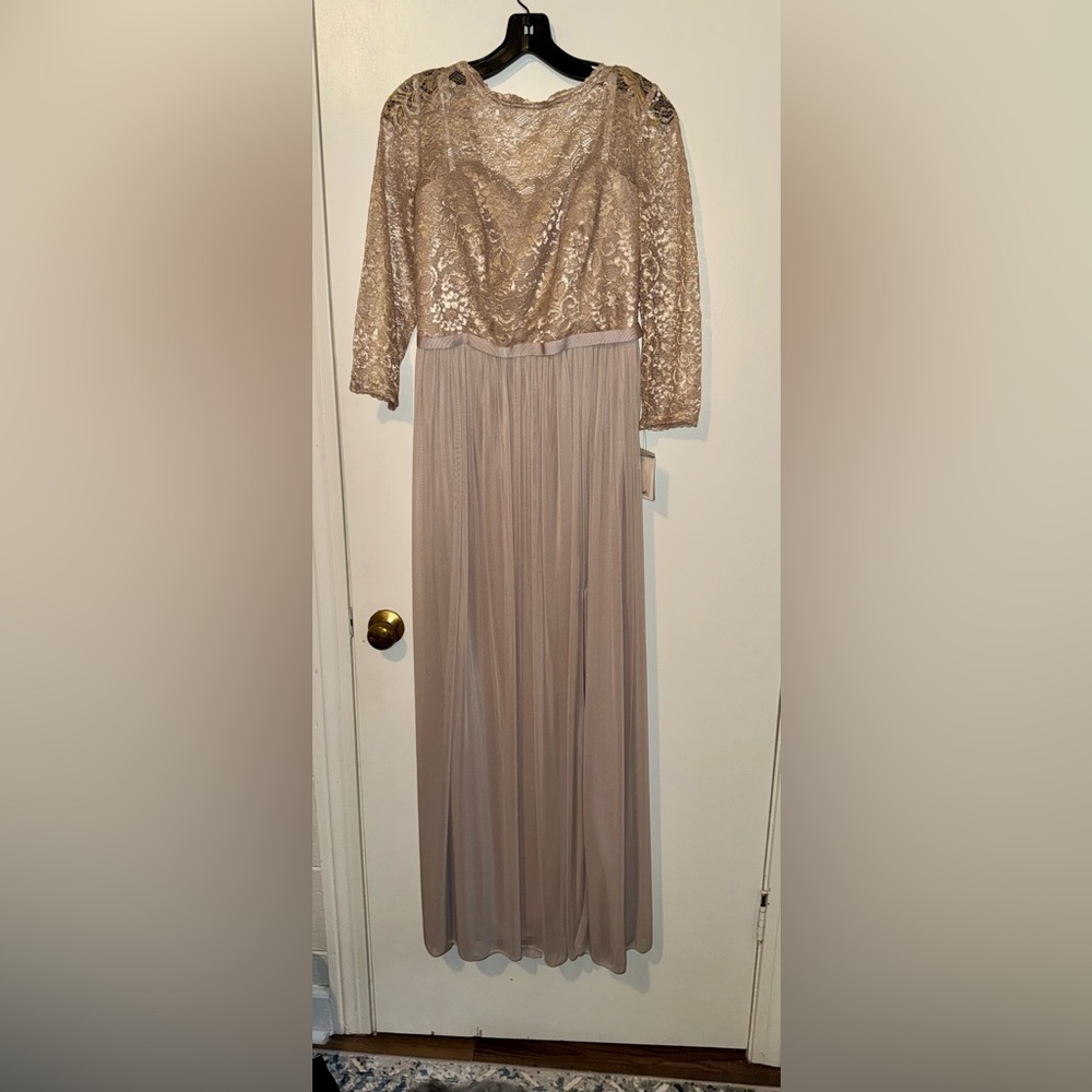 David’s Bridal Lace Top Bridesmaid or Mother’s Dress NWT Size 12